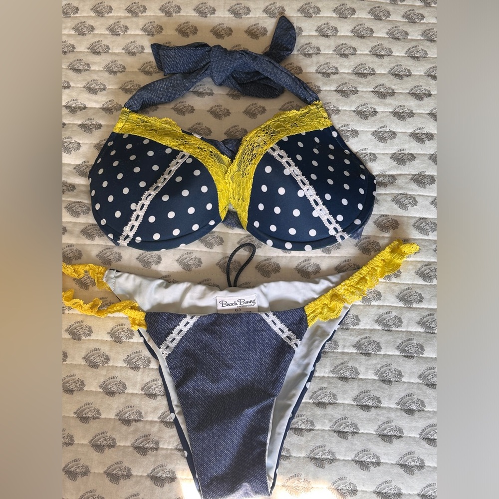 Beach Bunny bikini set